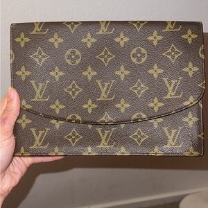Louis Vuitton Pochette Rabat Mono-gram 23 Brown Clutch